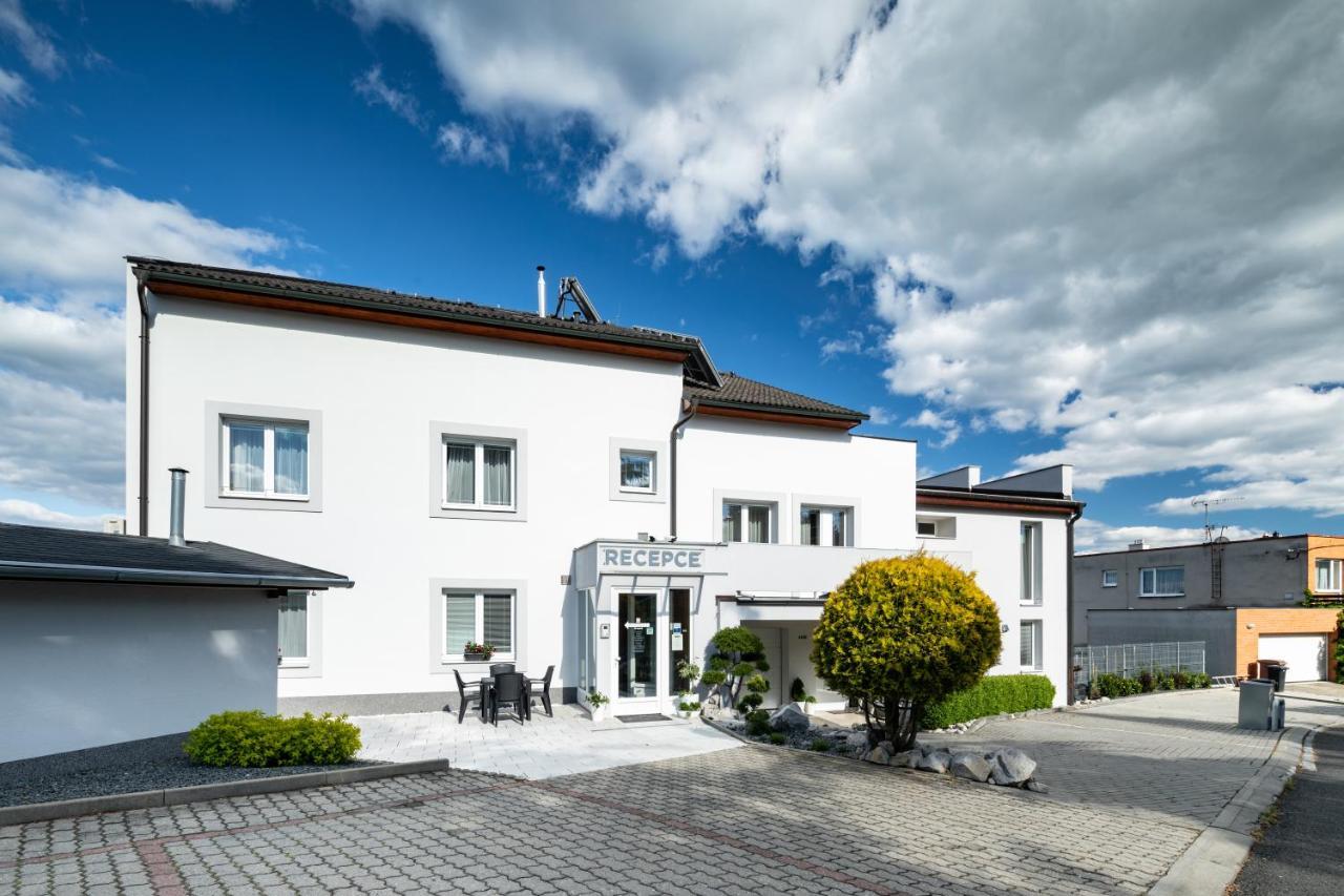 Penzion Uno Zlín Exterior foto